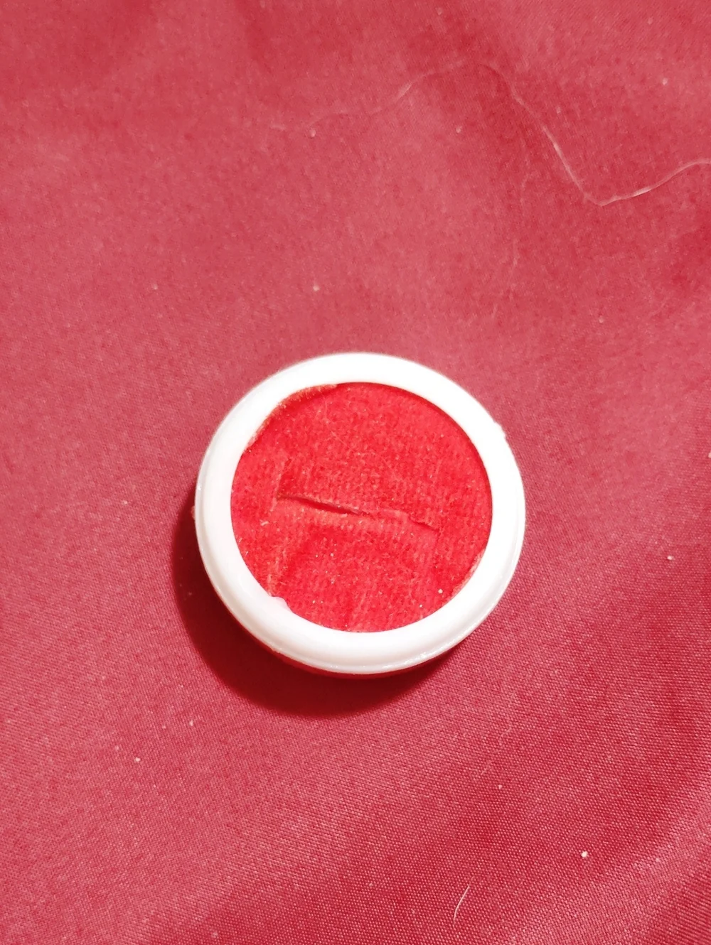 Red Velvet Ring Display Simple - Unbranded